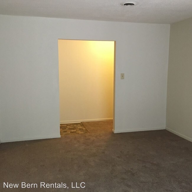 Building Photo - 2 br, 1 bath House - 310-C Briarwood Ln
