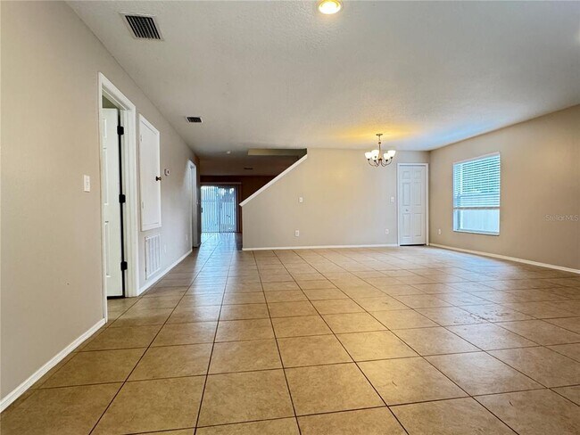 Foto del edificio - 13807 Fareham Rd