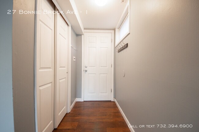 Foto del edificio - Sunny one bedroom with cozy neighborhood feel
