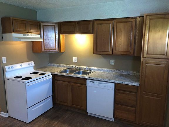 Building Photo - 9213 E 54th St