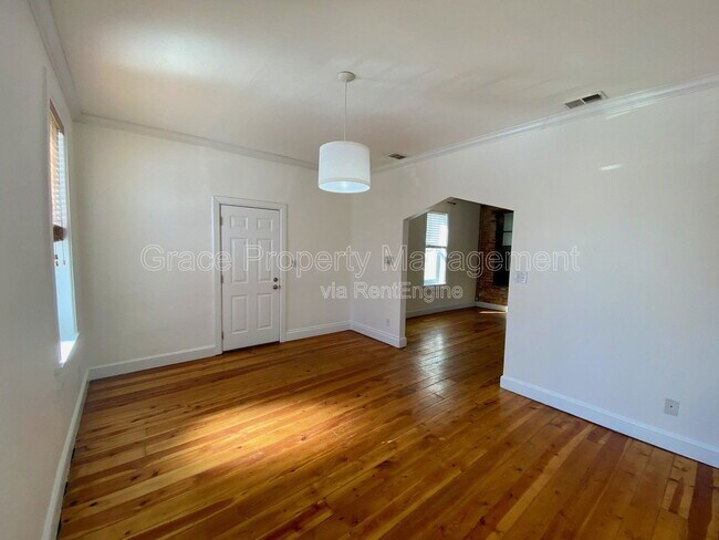 Foto del edificio - 819 E 25th Ave