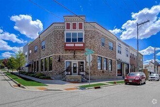 Building Photo - 123 E Washington St