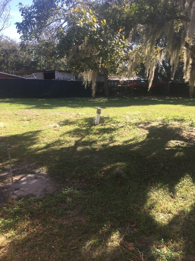 Building Photo - 3 Bedroom 1.5 Bathroom Home for Rent in the Combee Settlement Area!