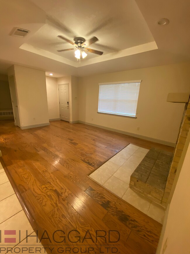 Foto del edificio - Renovated half duplex-2 bed, 1 bath, 1 story