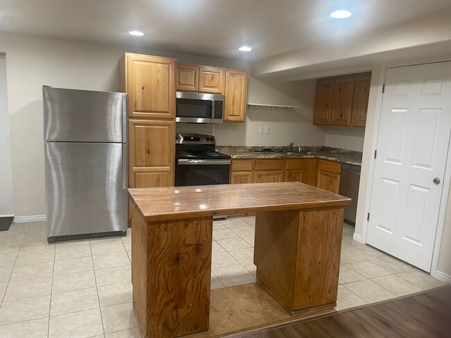 Building Photo - 4609 W Goshute Dr