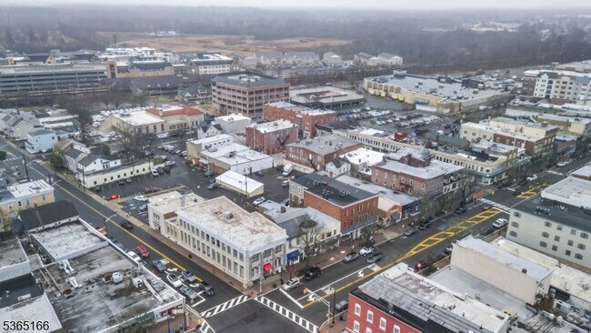 Foto del edificio - 1006 Station Rd