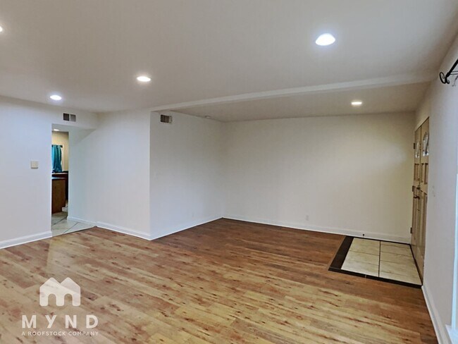 Building Photo - 6630 Spring Manor St