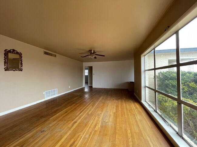 Foto del edificio - Texas-Style Charm and Comfort – 3-Bed, 2-Bath Rental in Snyder!