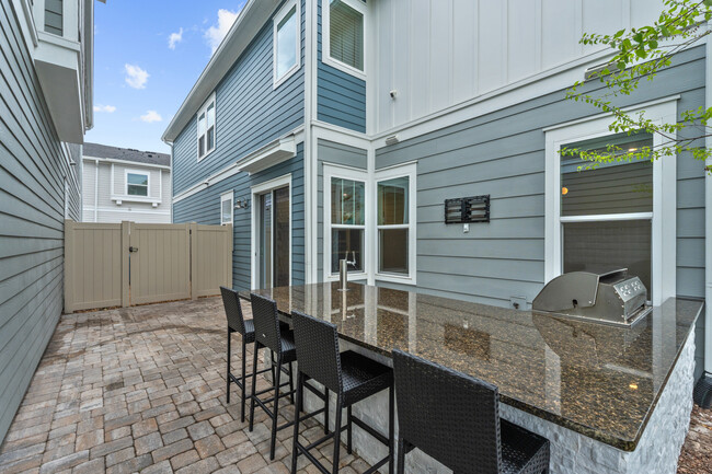 Building Photo - 11325 Barrier Beach Pl