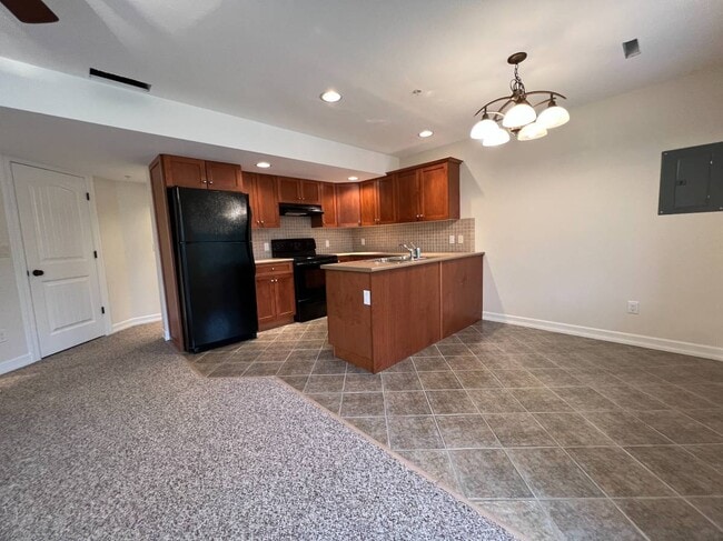Building Photo - 13863 Docksteader Loop