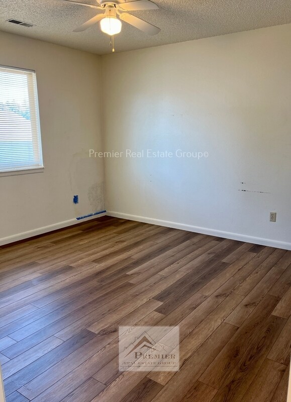 1043 Western Dr, Colorado Springs, CO 80915 Condo for Rent in