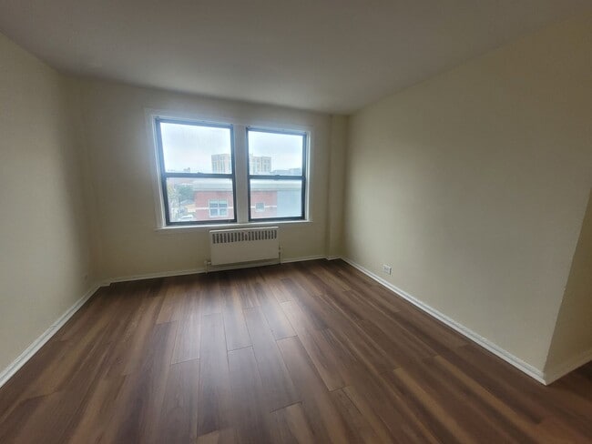 Building Photo - 4730 N Winthrop Ave