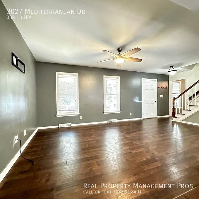 Building Photo - 3027 Mediterranean Dr
