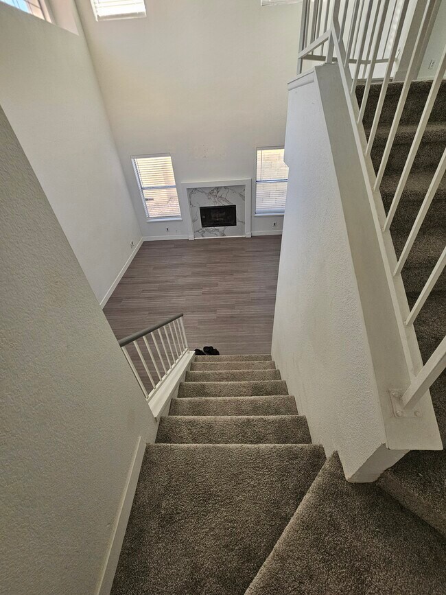 Building Photo - 5814 Goodsprings Ct