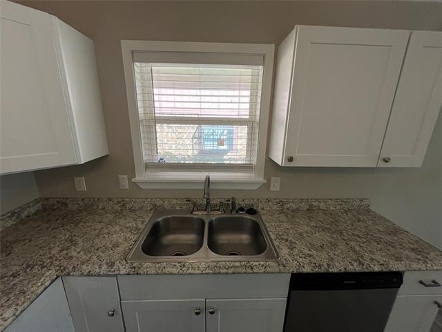 Foto del edificio - 5827 Columbia Ave