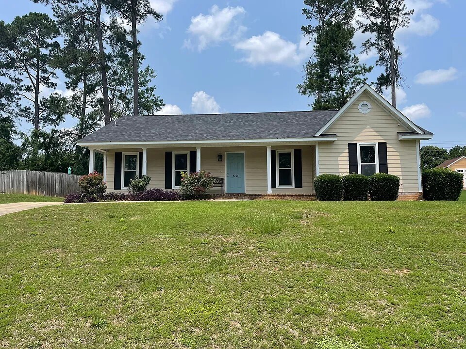 Foto principal - 4207 Fairfield Cir