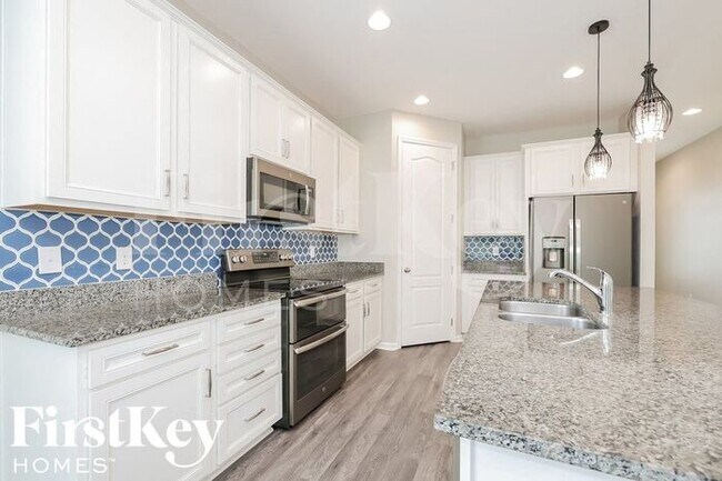 Foto del edificio - 261 Summershore Dr