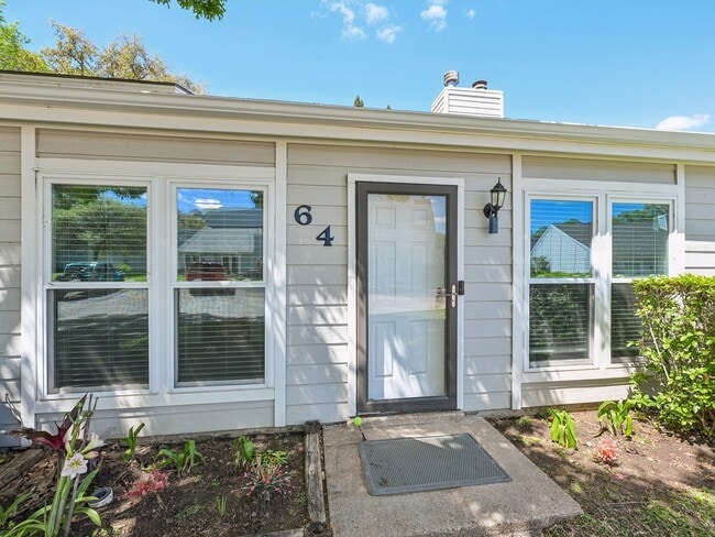 Foto del edificio - 64 Hideaway Dr