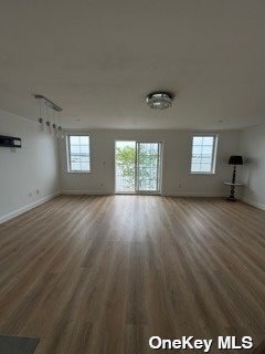 Foto del edificio - 120-47 Sunrise Ct