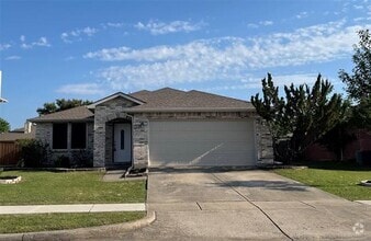 Building Photo - 1712 Silverwood Ln