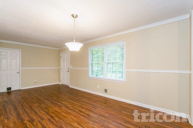 Building Photo - 1374 Live Oak Ln