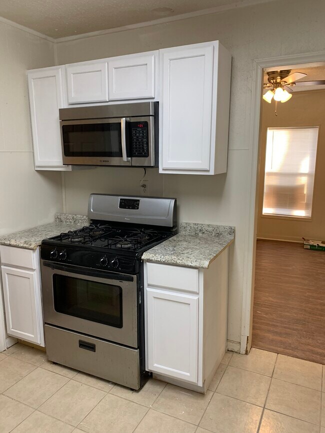 Photo - 2924 Halbert St House