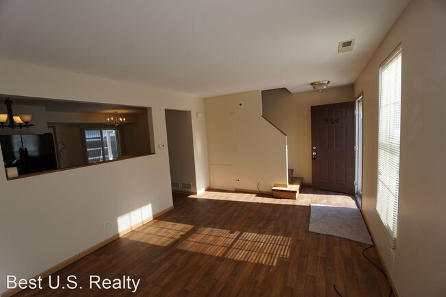 Building Photo - 2 br, 1 bath House - 724 Four Seasons Blvd.