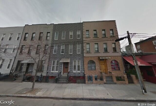 Foto del edificio - 342 McGuinness Blvd