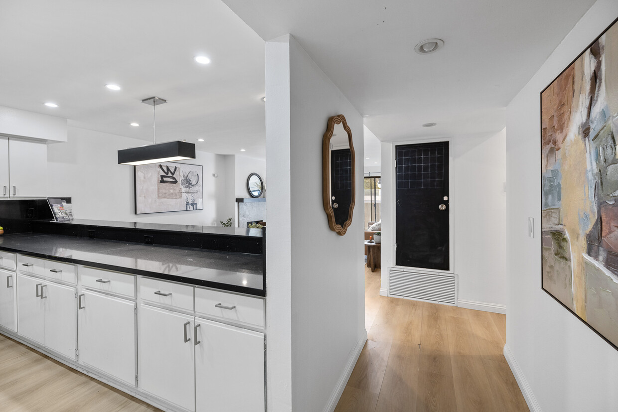 Foto principal - 1940 N Highland Ave