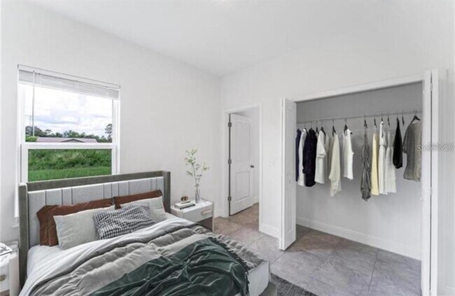 Building Photo - 799 W Country Club Blvd