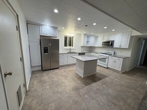 Building Photo - 529 W 1600 S