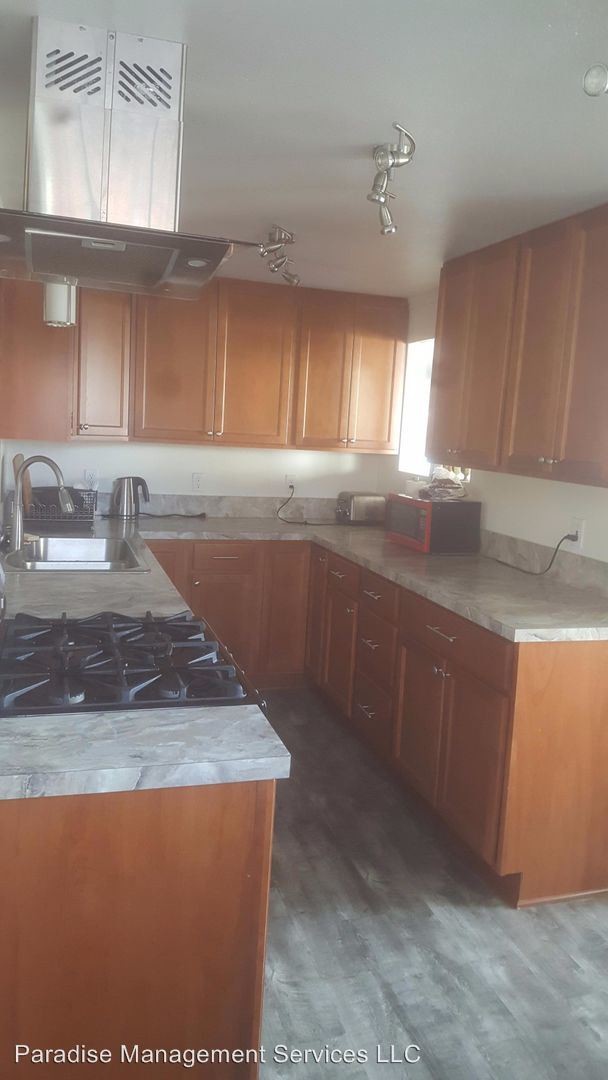 Building Photo - 4 br, 2 bath House - 3504 Greenland Drive
