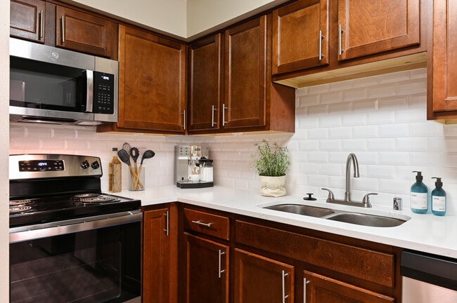 Interior Photo - Poplar Glen