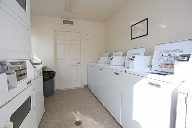 Laundry Room - Meridian Family Apartments