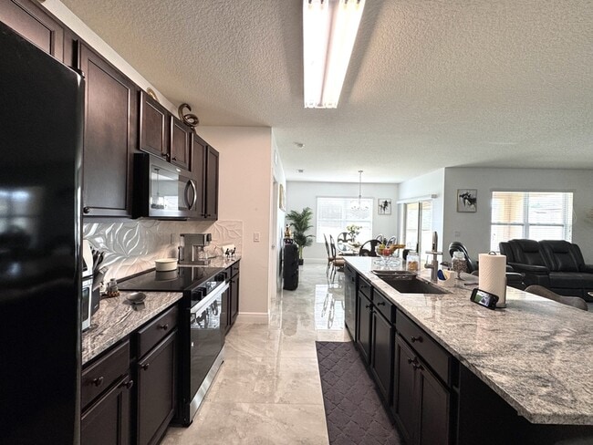 Foto del edificio - 239 Willow Bend Dr