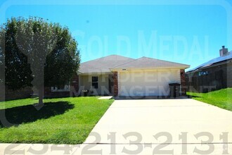 Building Photo - 3604 Llano Estacado Ct