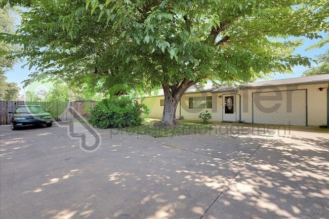 Foto del edificio - 7603 Linden Ave