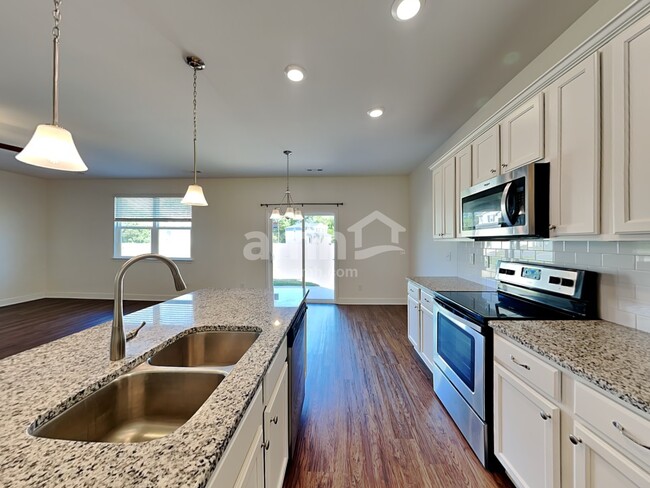 Building Photo - 601 Drema Ct