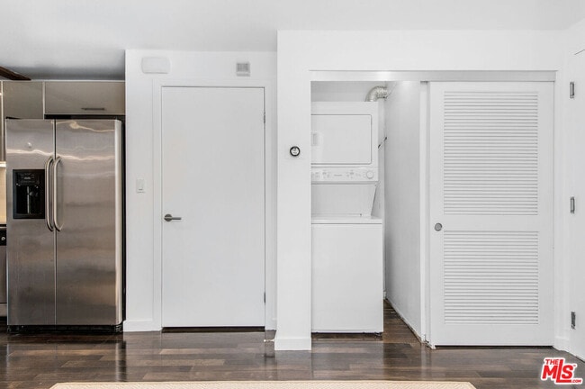 Building Photo - 4215 Glencoe Ave