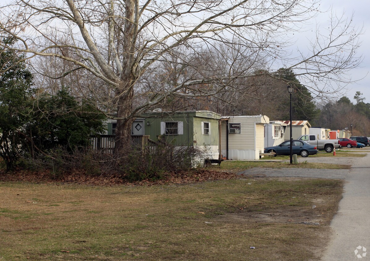 Ladson Mobile Home Park Apartments in Ladson, SC