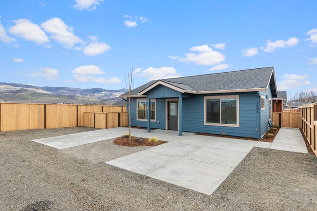 Building Photo - 109 Gangnes Dr