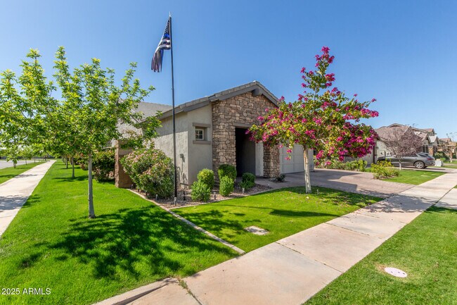 Building Photo - 3873 E Appaloosa Rd
