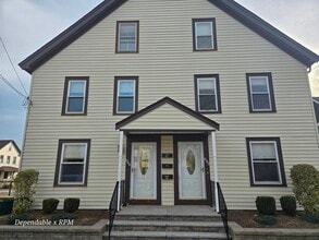 Building Photo - 232 Nahatan St