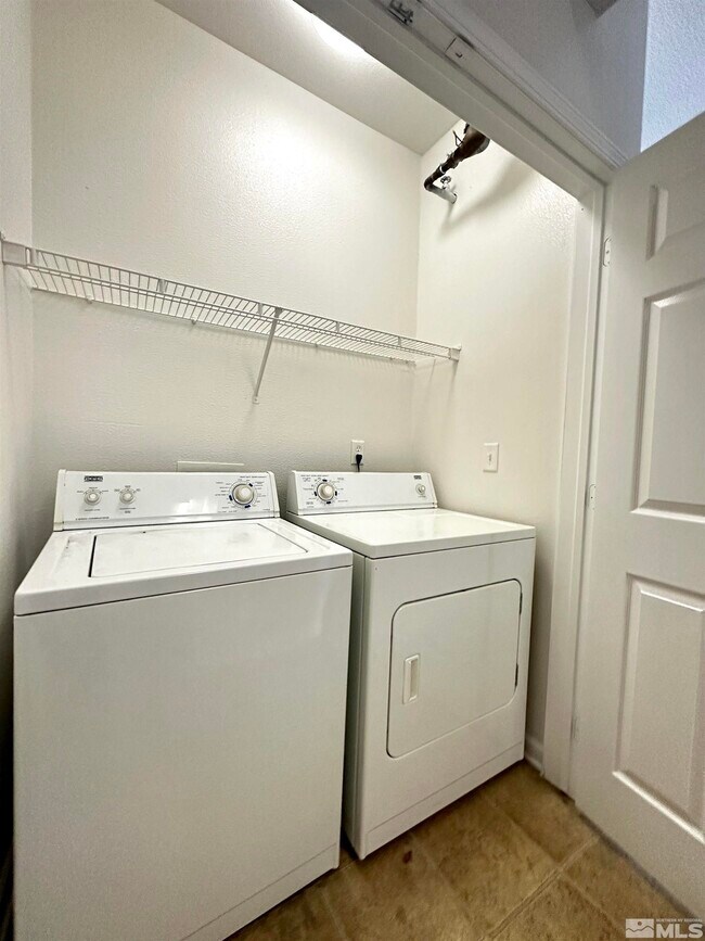 Building Photo - 200 Talus Way