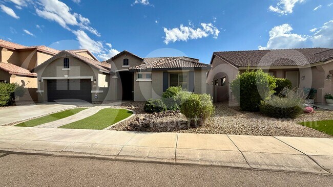 Photo - 4927 W Magdalena Ln House