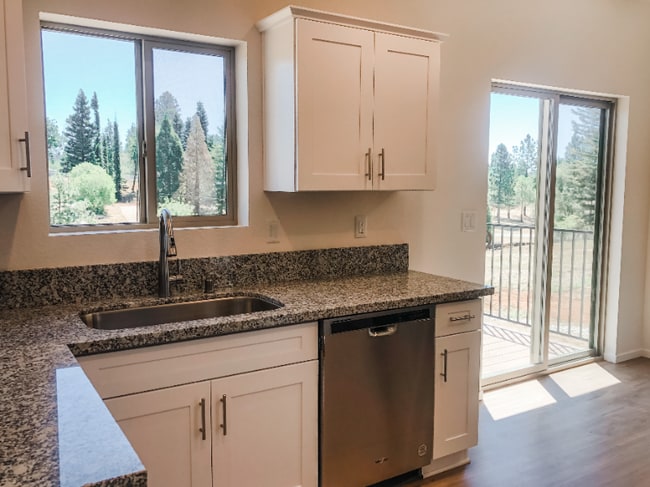 Building Photo - 6020 Peck Ln