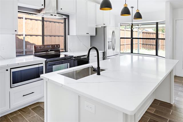 Foto del edificio - 8400 Willow Creek Dr