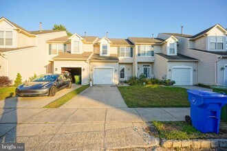 Building Photo - 443 Tuvira Ln