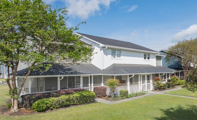 Building Photo - The Alden Townes