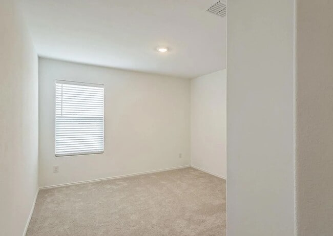 Foto del edificio - 7904 Gilbert St